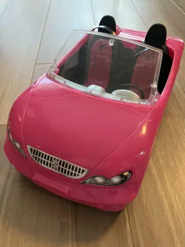 바비와 외출! 귀여운 핑크색 오픈카 자동차