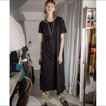 PERVERZE 데미지 가공 반팔 롱 원피스