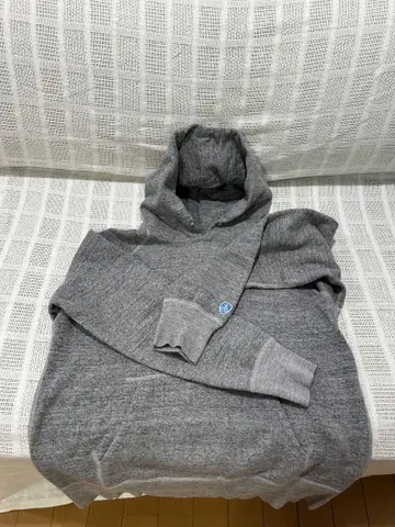 오르치발 후드티