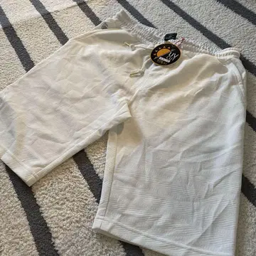 GOTCHA SURF 화이트 숏팬츠