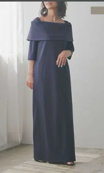 meri 네이비 오프숄더 티셔츠 원피스