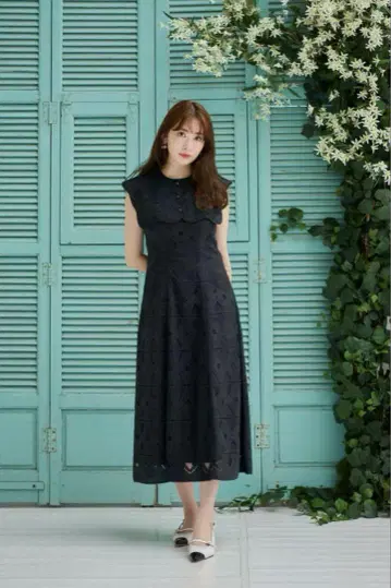 Herlipto Saint Germain Lace Dress S