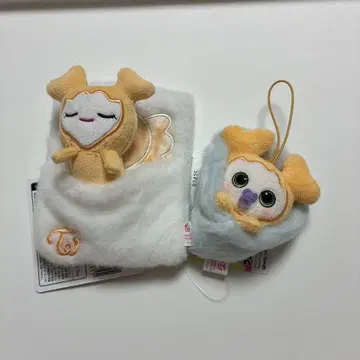 TWICE LOVELYS GiGO 지브리 2점
