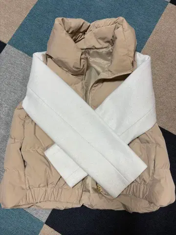 허시파피 베이지 다운 자켓