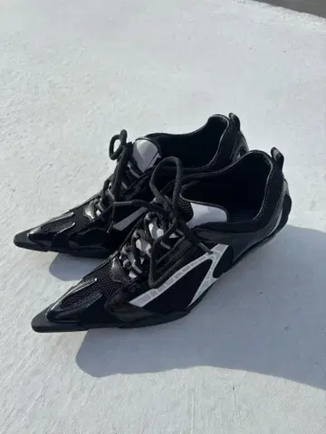 yello 스타일 스니커즈 힐