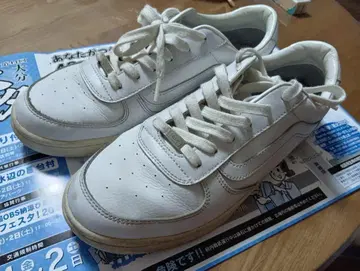 VANS 화이트 가죽 스니커즈