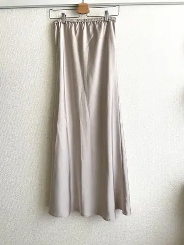 베이지 롱 스커트 밴딩 허리
