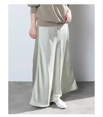 meri 베이지 롱 스커트 내로우 스커트 새틴