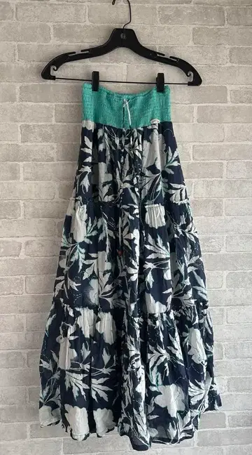 홀리스터 맥시 길이 스커트 프리 사이즈 새상품급