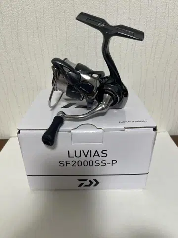 LUVIAS SF2000SS-P 낚시릴