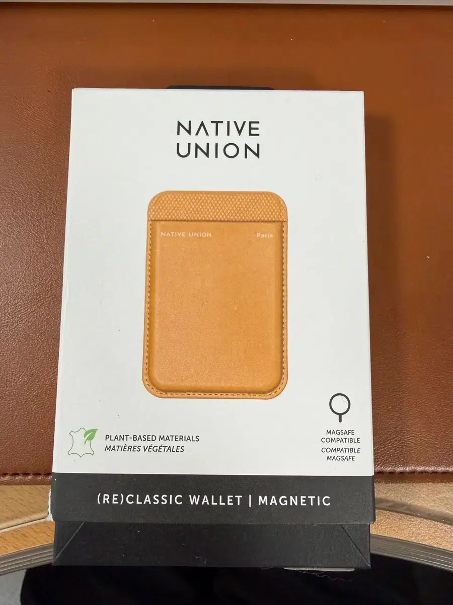 Native Union MagSafe Compatible Card Holder