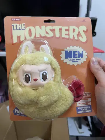 THE MONSTERS Wacky Mart 이어폰 케이스 새우튀김