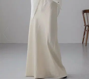 스트레치 새틴 스커트