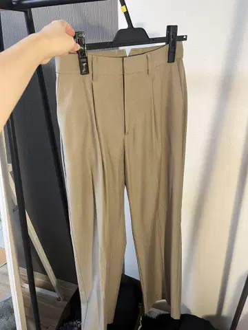 MilaOwen 턱 스트레이트 팬츠