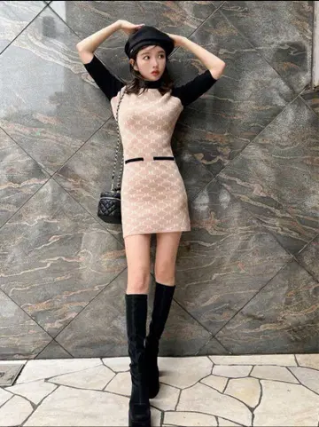 DD 모노그램 타이트 미니 원피스 Darich 니트 원피스