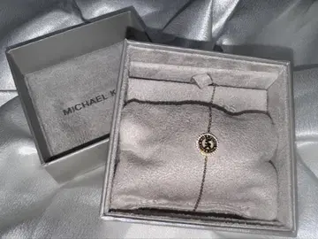MICHEALKORS 팔찌
