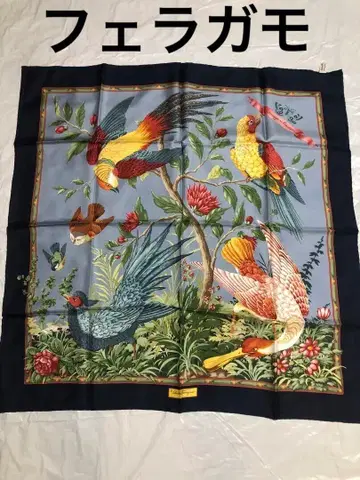 택 케이스 포함 페라가모 스카프