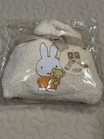 보들보들 양말 in 복조리 미피 안아줘