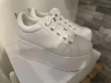 [ 미사용 새상품 ] 스즈키 아미 ami 스니커즈 XL