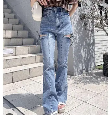 INGNI 사이드 리본 컷 아웃 플레어 데님 팬츠 블루