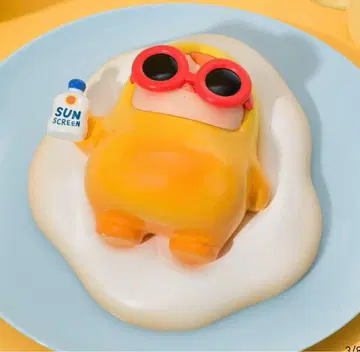 POPMART PUCKY EGG BEANIE Sunny Side Up