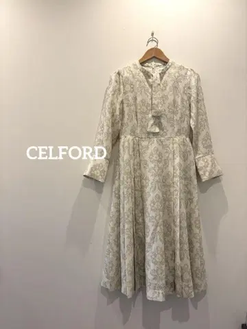 CELFORD 오너먼트 패턴 보타이 플리츠 원피스 36