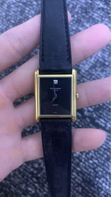 손목시계 WITTNAUER