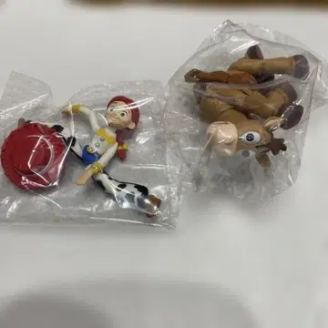 토이스토리 앤디가 왔다. 제시와 불스아이의 가챠가챠