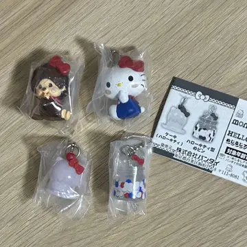 세미 컴플리트 몽치치 x 헬로키티 메지루시 액세서리