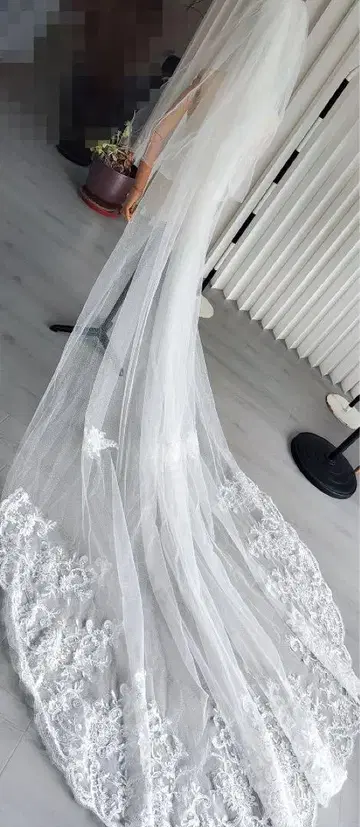 반짝이는 웨딩 베일 꽃무늬 자수