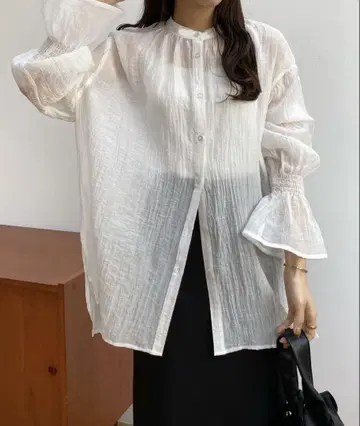 callautia 백 슬릿 시어 셔츠