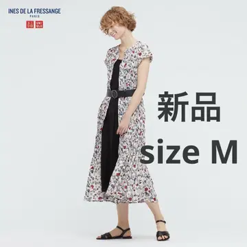 유니클로 이네스 콜라보 쉬폰 트위스트 플리츠 원피스 반팔 화이트