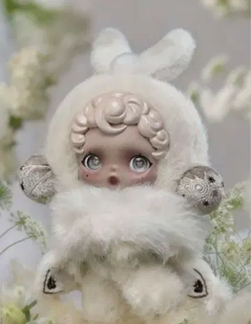 POP MART SKULLPANDA 스컬팬더 봉제 인형 펜던트 화이트