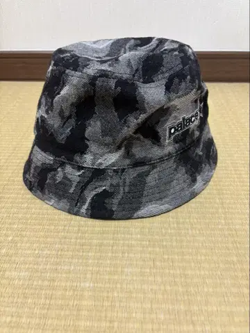 PALACE P STAR BUCKET HAT BK 데님 버킷햇