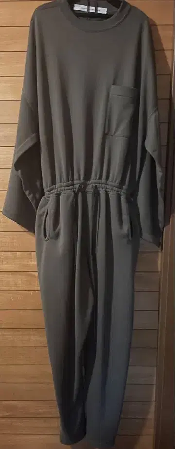 코그자빅 스모크 점프 수트 올인원