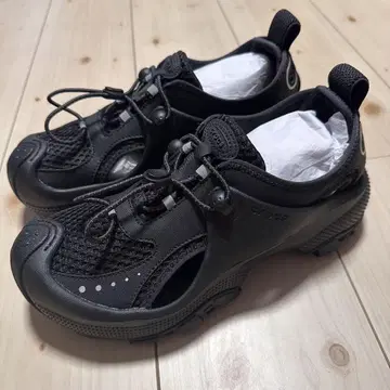 crocs trailbreak 2