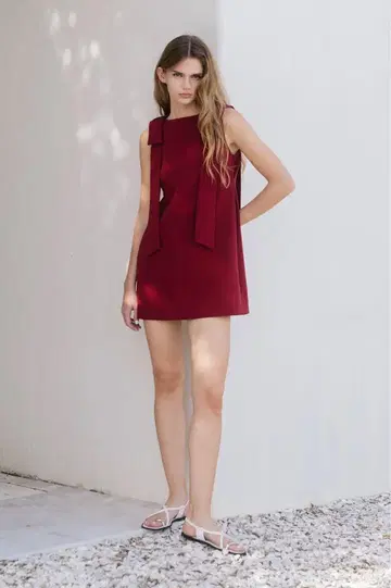 The toe Arta Ribbon Onepiece 빨간색 완판템