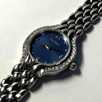 피에르 가르뎅 석재 케이스 여성용 손목시계 작동