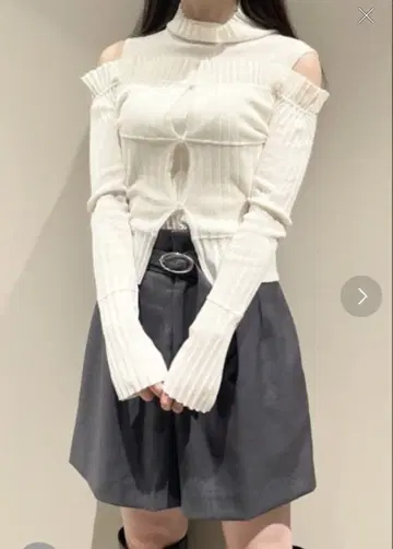 SNIDEL 크롭 상의&오프숄더 가디건 SET 아이보리