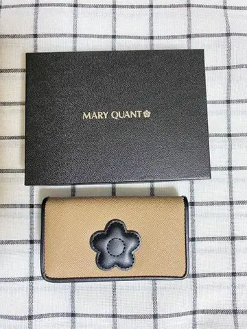 MARY QUANT 키케이스