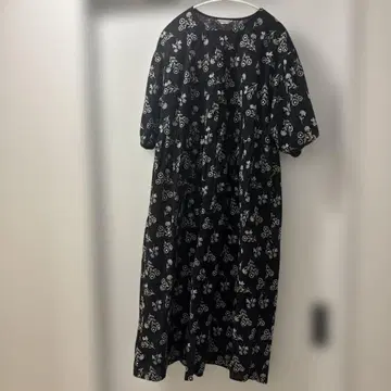 사만사 모스모스 총자수 허리 절개 원피스
