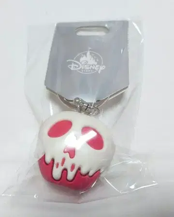디즈니 스토어 독 사과 키체인