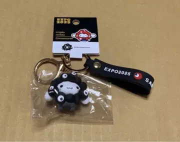 블랙 미야쿠미야쿠 변신 시나모롤 흑백 키링