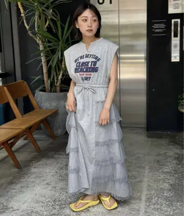 그레이 CIAOPANIC 튤 도킹 로고 슬리브리스 원피스