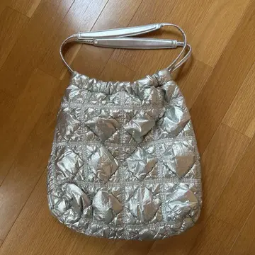 Carlyn 카린 퀼팅 백