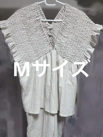 새상품 시마무라 Laxdantia 페플럼 셔링 살로펫 M 베이지