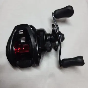 다이와 PR 100 (오른쪽)