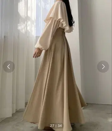 얇은 소재 하이웨스트 볼륨 플레어 스커트