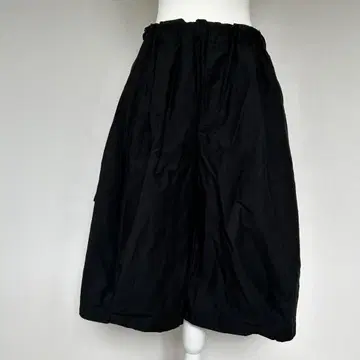미즈이로 인드 카고 큐롯 팬츠 블랙 린넨 코튼