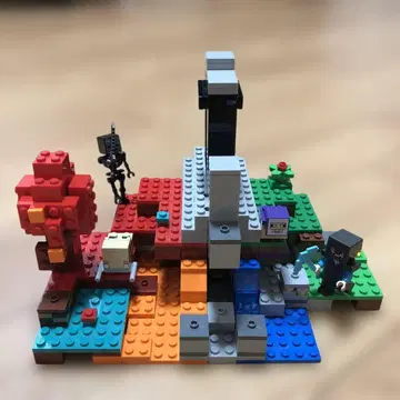 레고(LEGO) 마인크래프트 황폐화된 포탈 21172